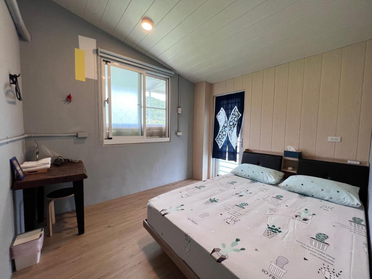 Back To Real Hostel T'ai-tung Eksteriør bilde
